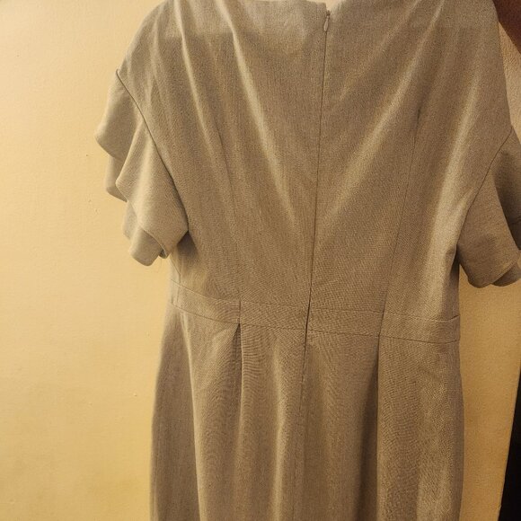 Banana Republic Dress with Layered Sleeves Light Gray Long Women's Size 18 - Picture 7 of 10